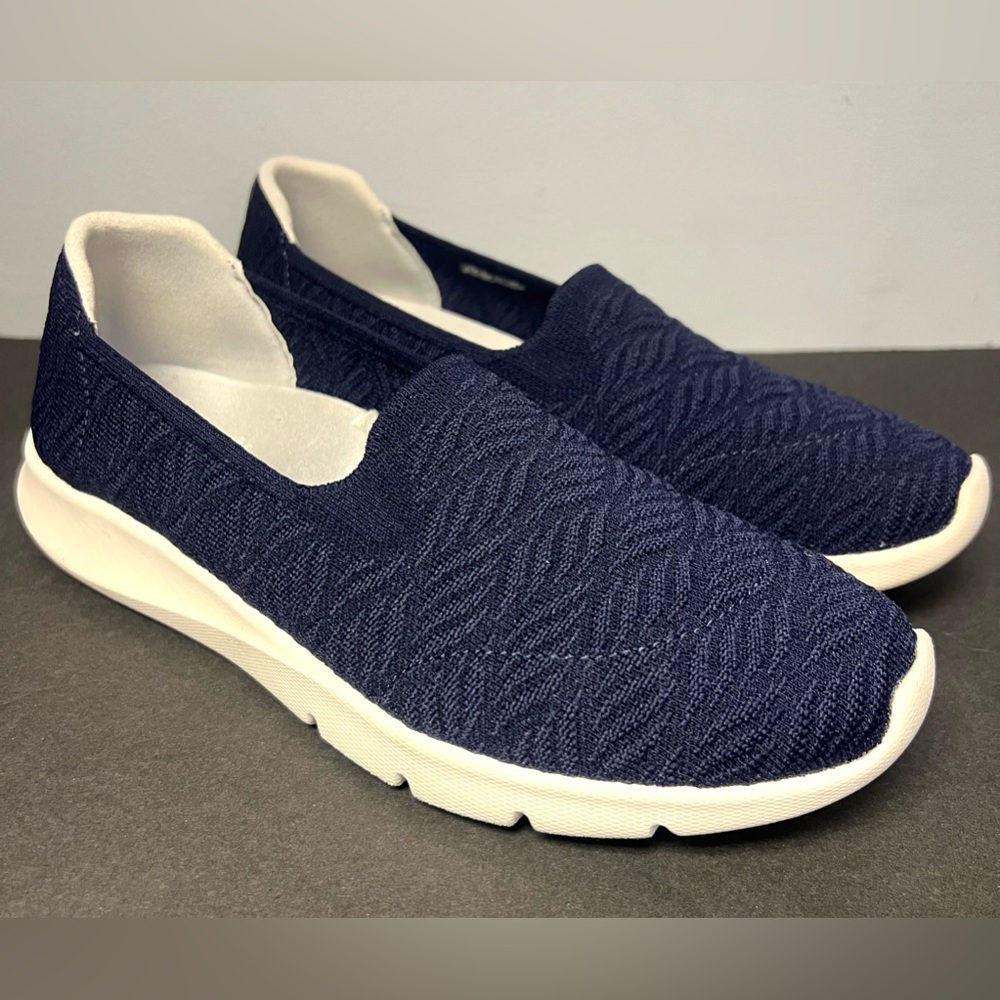 Revitalign- Comfort Stitch‎ Wave, Womens Navy/White Shoes- Size:8.5B